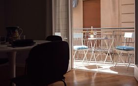 Laurus Apartments